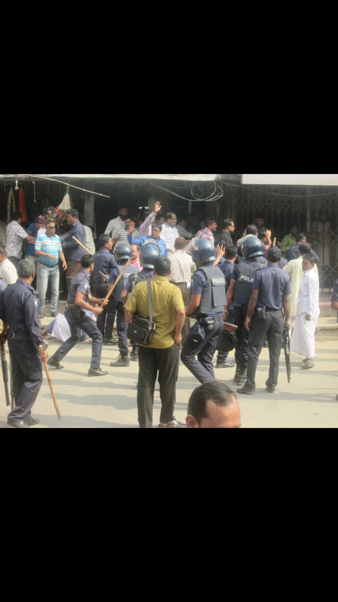 মুন্সিগঞ্জে পুলিশী বাধায় বিএনপির সমাবেশ পন্ড