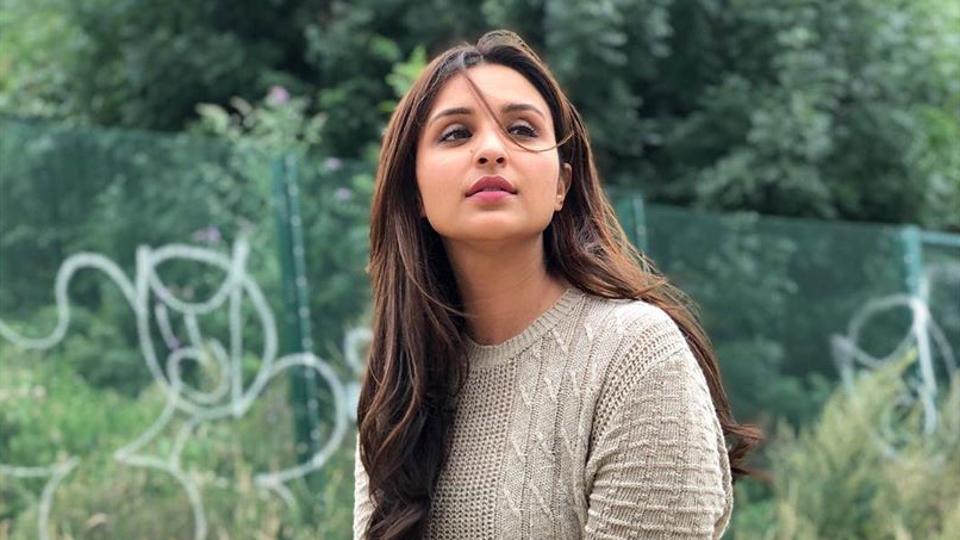 টাকার অভাবে কান্না করা মেয়েটি এখন পুরুষের স্বপ্নের নায়িকা