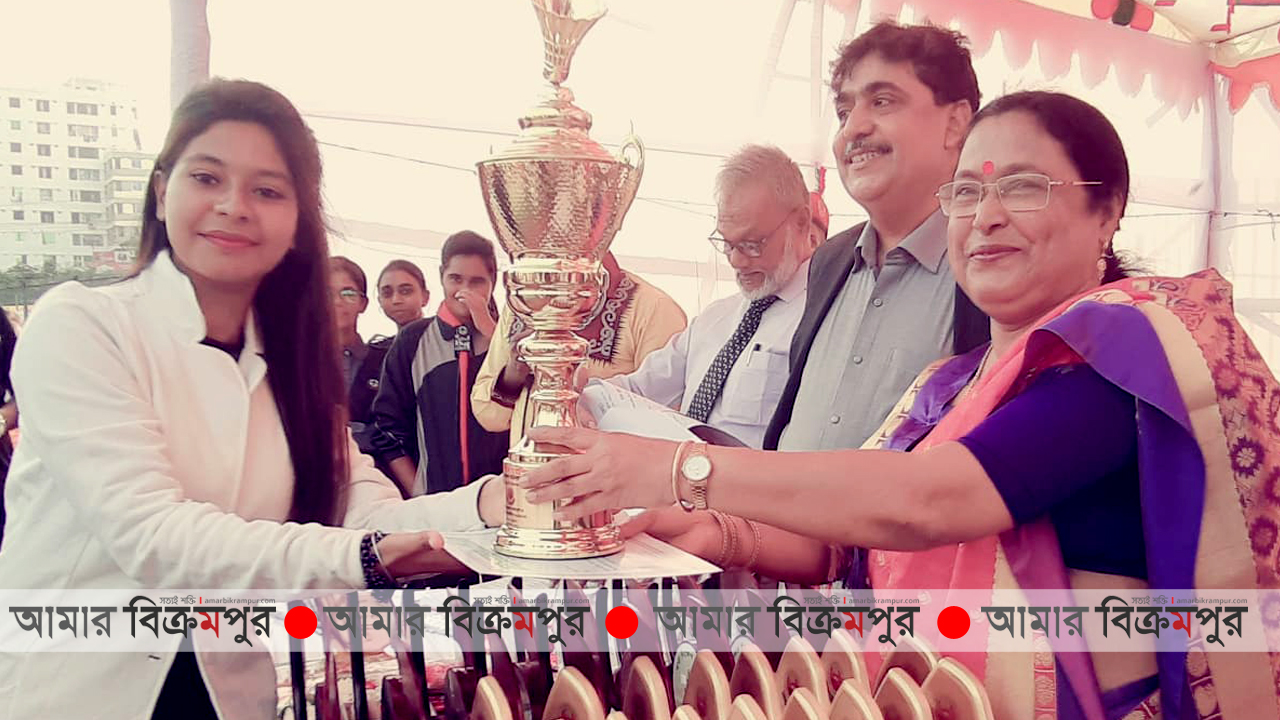 ব্যাডমিন্টনে ঢাকা বিভাগে চ্যাম্পিয়ন মুন্সিগঞ্জের অর্না