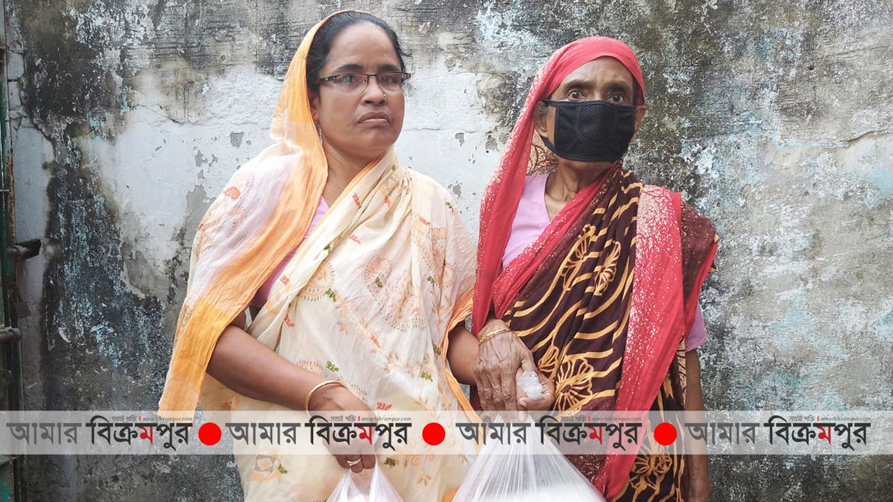 করোনা: হাটলক্ষীগঞ্জে নারী নেত্রীর উদ্যোগে খাদ্য সামগ্রী বিতরণ