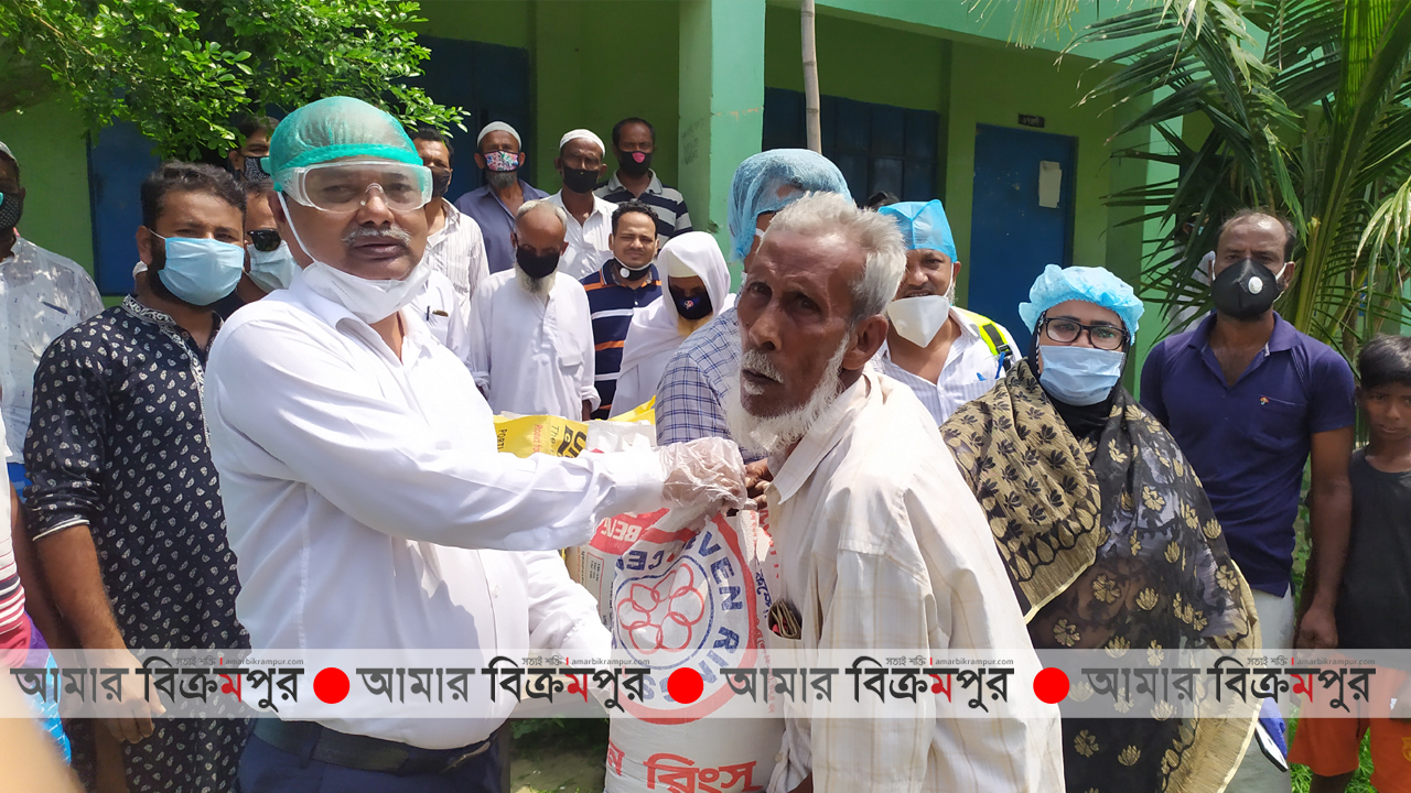 করোনা: আধারায় ইফতার ও খাদ্য সামগ্রী বিতরণ