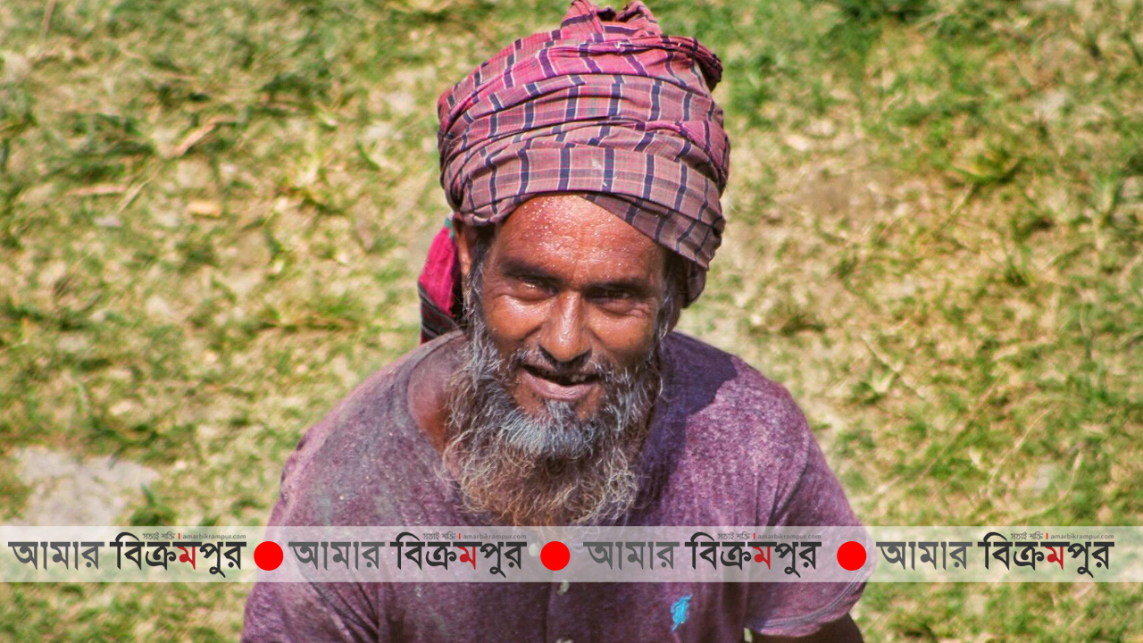 অচেনা এক মে দিবস আজ