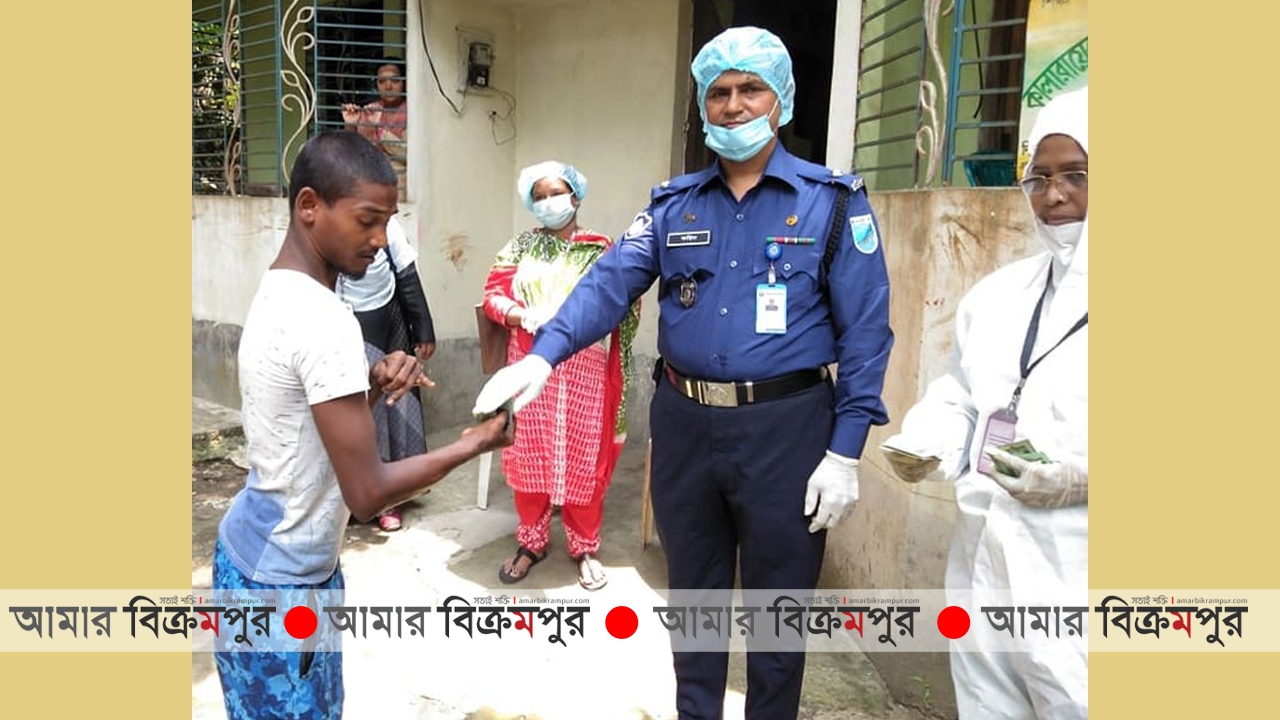 করোনা: সিরাজদিখানে প্রতিবন্ধীদের মাঝে নগদ অর্থ সহায়তা