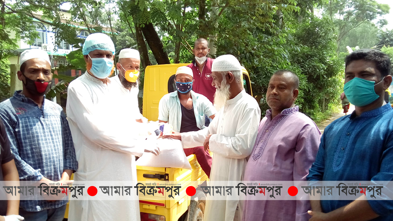 শ্রীনগরে ৩৬০০পরিবারের মাঝে নগদ অর্থ ও খাদ্য সামগ্রী বিতরণ