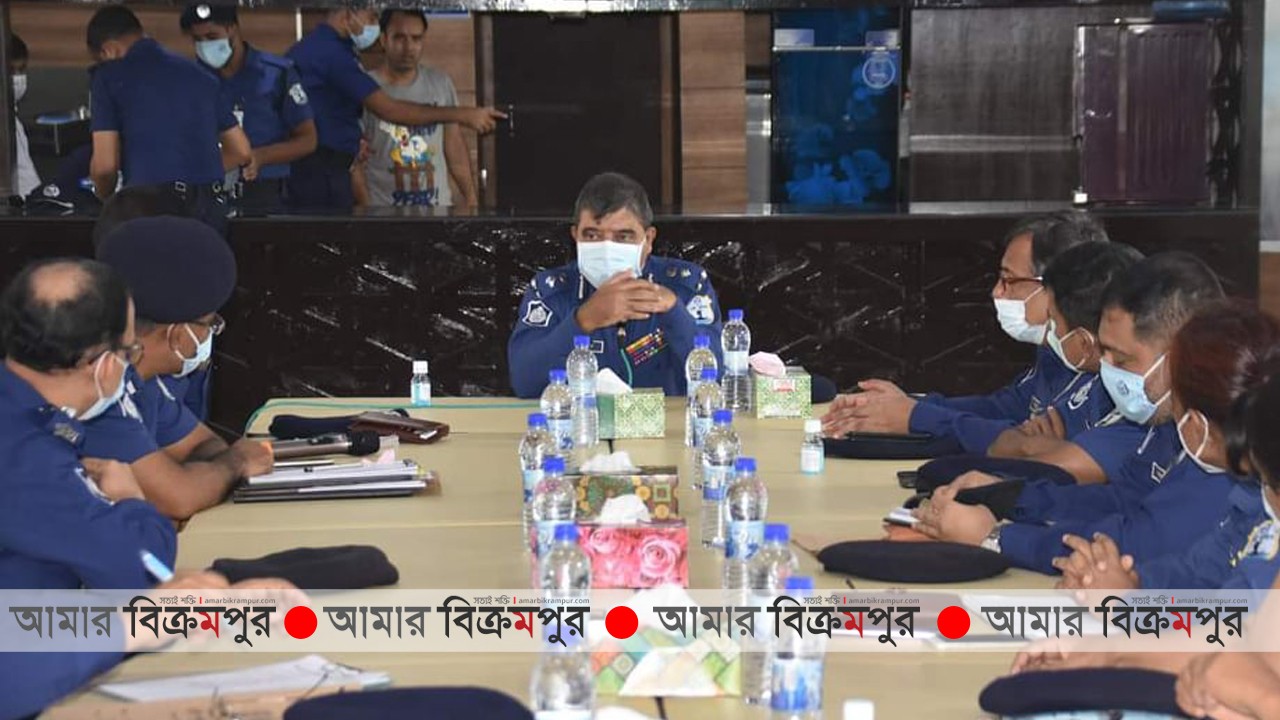 মুন্সিগঞ্জের নদীতে নৌ-পুলিশের বিশেষ টহল