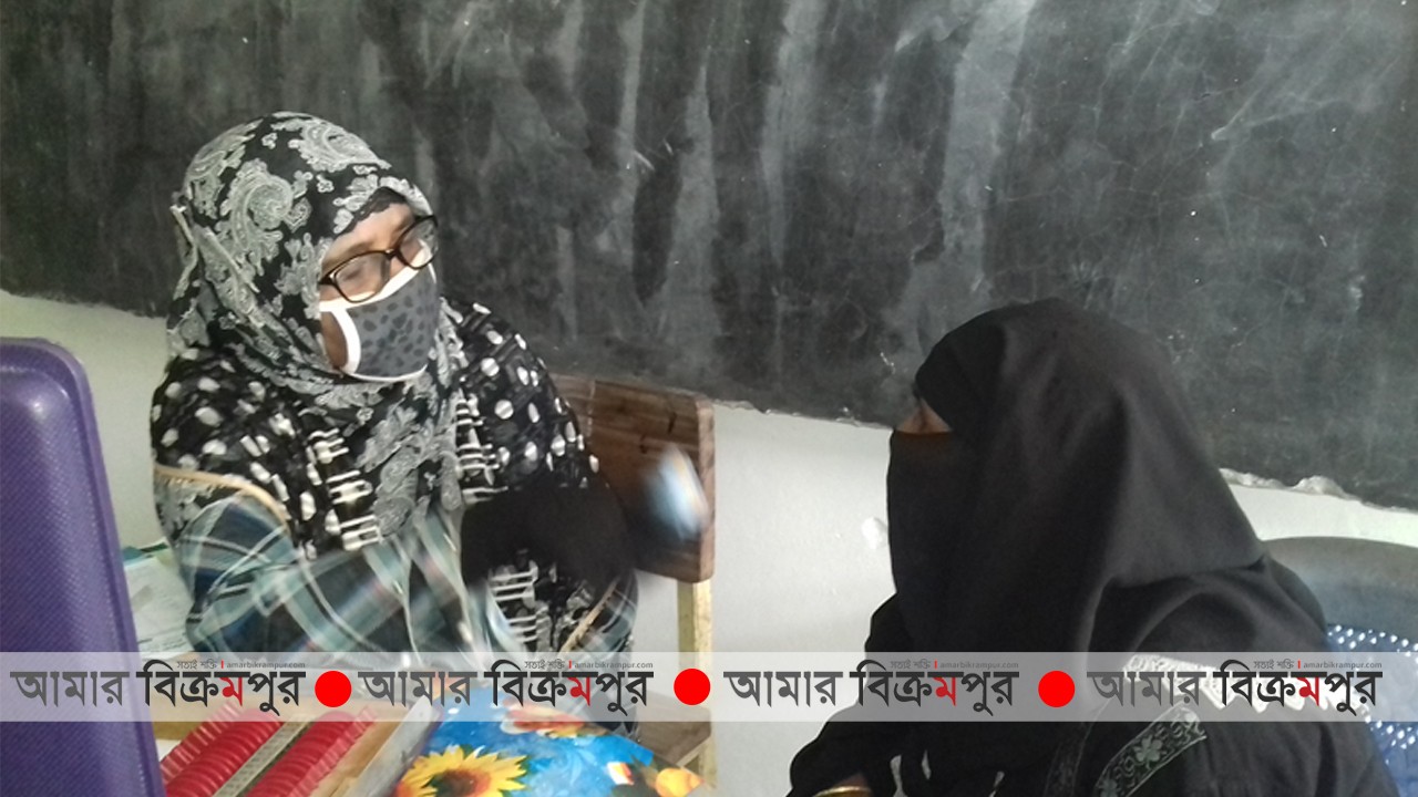 মুন্সিগঞ্জে বিনামূল্যে চক্ষু চিকিৎসার নামে প্রতারণা, ভুয়া চিকিৎসক আটক