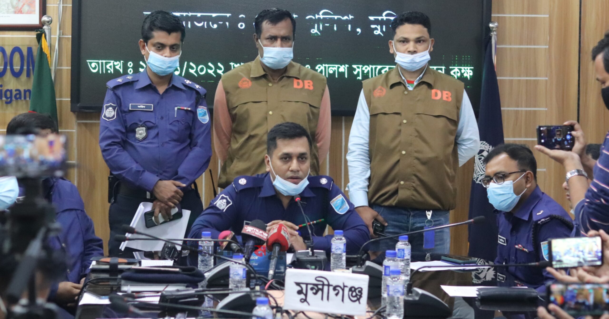মুন্সিগঞ্জে হাত-পা বাঁধা বস্তাবন্দি লাশ উদ্ধারের ঘটনায় চাঞ্চল্যকর তথ্য দিলো পুলিশ