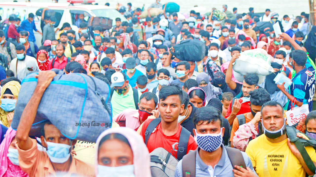 শিমুলিয়া-বাংলাবাজার নৌপথ: ফেরি স্বল্প, ঈদে ভোগান্তির আশঙ্কা