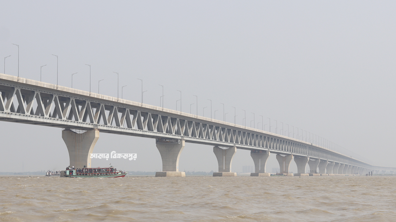 অবাক বিশ্ব তাকিয়ে রয়, তবু মাথা নোয়াবার নয়