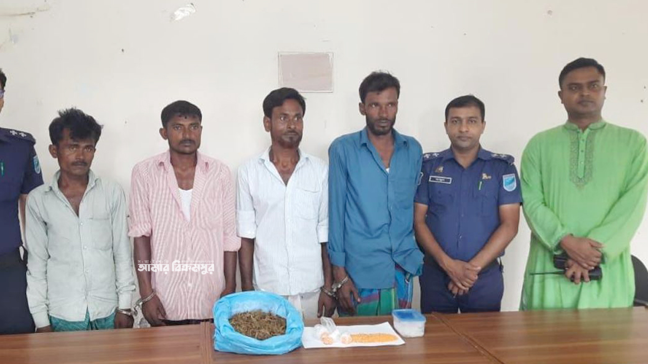 মুন্সিগঞ্জে গাঁজা ও ইয়াবাসহ আটক ৪