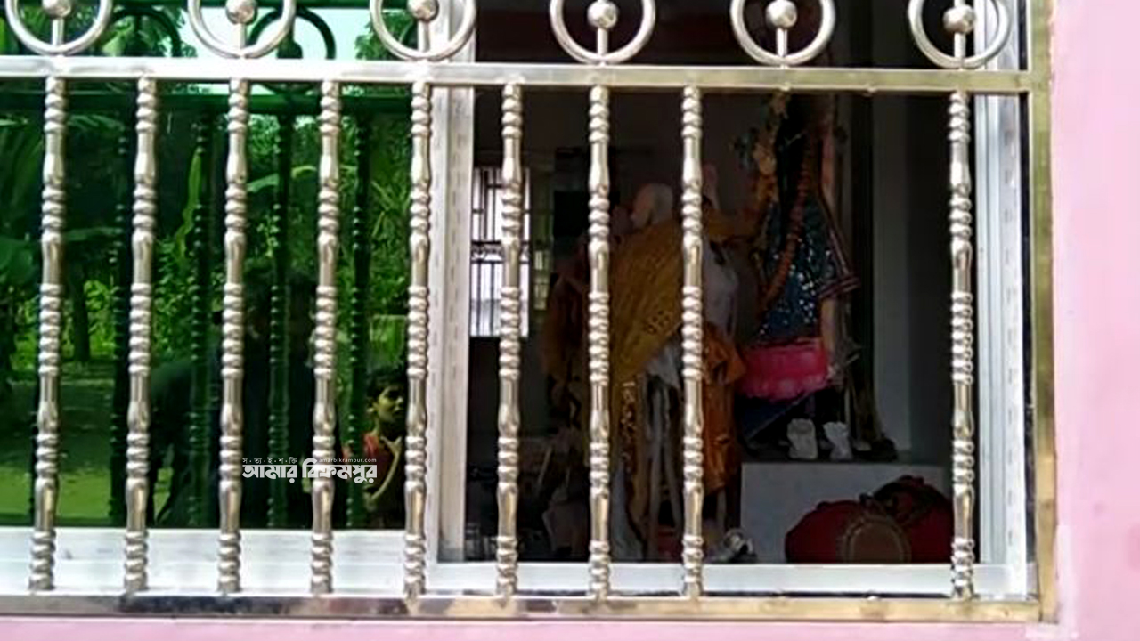 মুন্সিগঞ্জে মন্দিরের গ্রিল ভেঙে মূর্তি ও টাকা চুরি