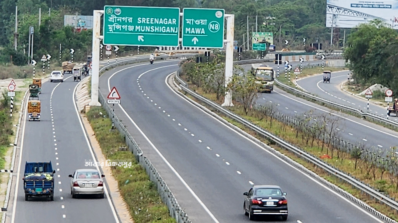 বান্ধবীকে নিয়ে ঢাকায় যাওয়ার পথে মোটরসাইকেল নিয়ন্ত্রণ হারিয়ে প্রাণ গেছে বিশ্ববিদ্যালয় শিক্ষার্থীর