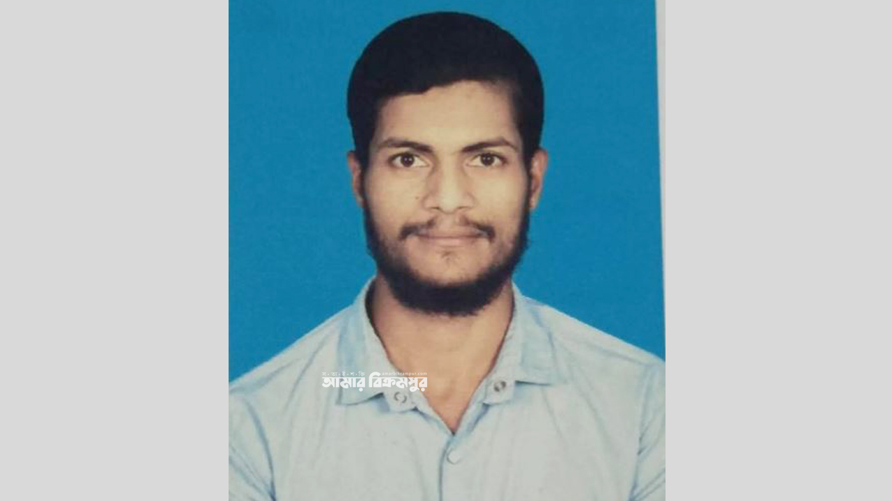 মুন্সিগঞ্জ ঘাট থেকে নদীতে পড়ে যাত্রী নিখোঁজ